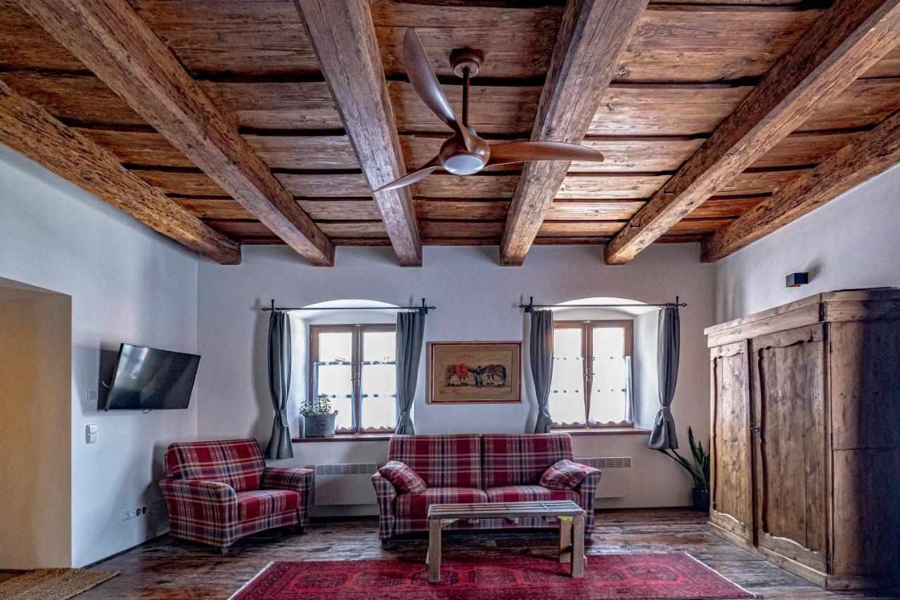 Knize Ferdinand Apartments Mikulov Buitenkant foto