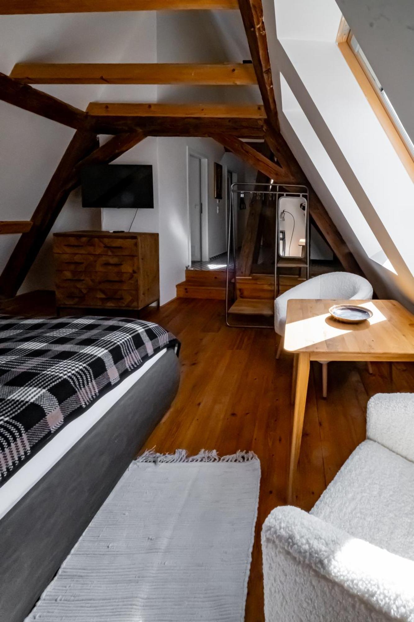 Knize Ferdinand Apartments Mikulov Buitenkant foto